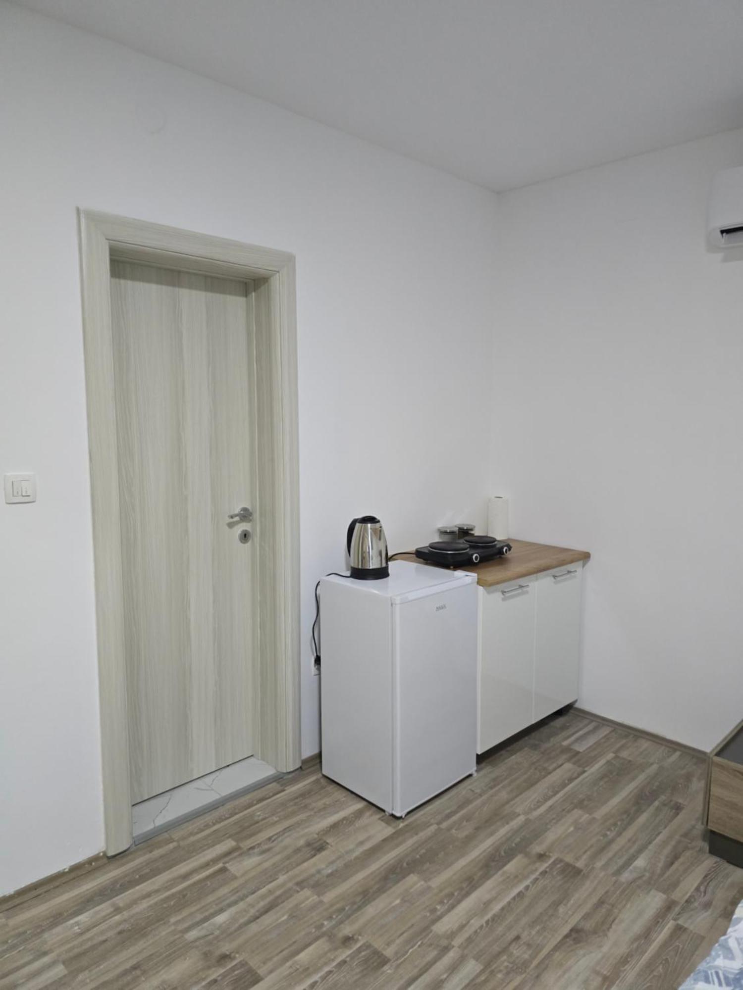 Apartman Tolosi Podgorica Extérieur photo
